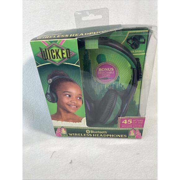 Wicked Elphaba Kids Bluetooth Wireless Headphones Foldable Green Fan Gift NEW - Picture 1 of 5